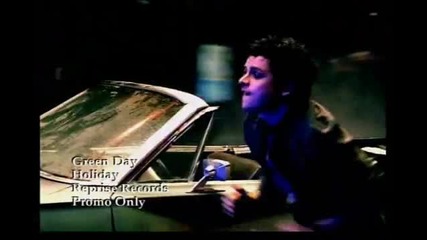 (превод) Green Day - Holiday (official Video) 