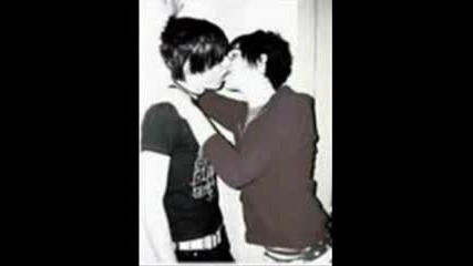 Ryan Ross Is Not Gay!