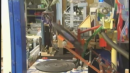 Машина на времето - Rube Goldberg