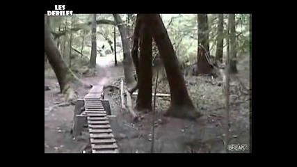 Тъпак се пребива с колело!