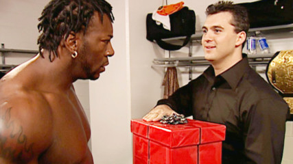 Shane McMahon gives Booker T a gift: SummerSlam 2001