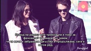 Селена и Зед официално са заедно.