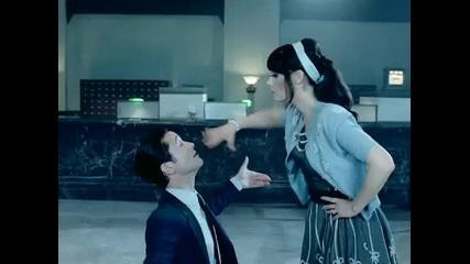 500 Days of Summer - Bank dance - 