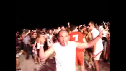 Creamfields 124.mpgcreamfields Romania 2008 At Plaja Adras - Saturn (mangalia) On 2.08.2008 - Линго