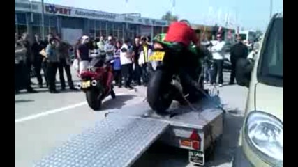 Kawasaki Ninja Zx - 10r Test