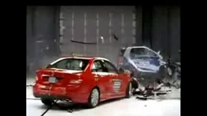 Mercedes vs Smart