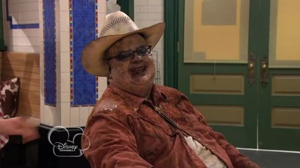 Wizards of Waverly Place - Get Along Little Zombie