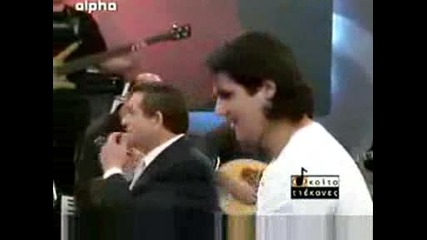 Giorgos Margaritis Antilaloun oi fylakes..