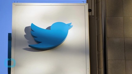 Early Twitter Investor Joins Crowd of People Complaining About Twitter
