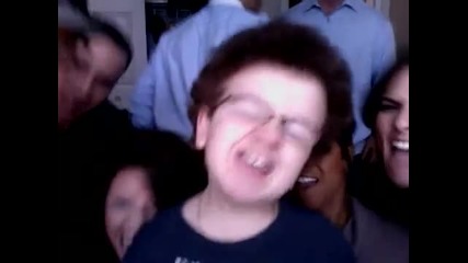 клипче на Keenan Cahill