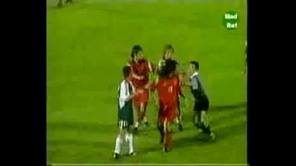 Футболен съдия с характер!