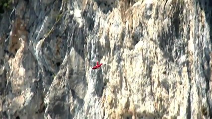 Wingsuit Base Jumps in Hd