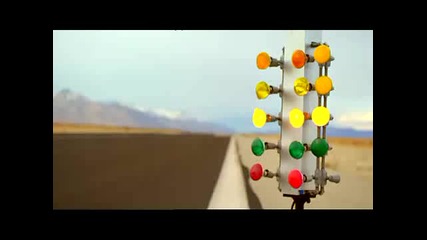 Renaut (рено) Clio срещу (vs) Изстребител Mig! Много Смях!!! :d 