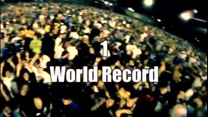 Световен рекорд по целене с водни балони