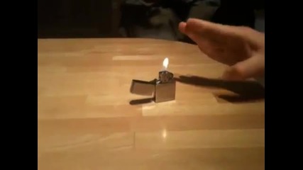 Този прави жестоки трикове с запалка Zippo !