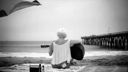 P!nk - Leave Me Alone 