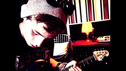 Luke Hemmings--i'm miles away from seeing you