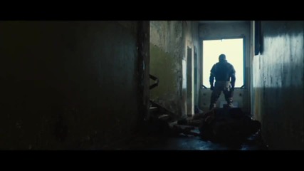 Огромна Екшън Сцена от филма Универсален Войник: Регенерация