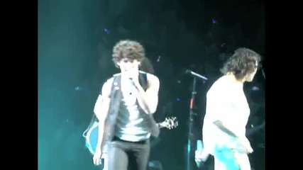 Jonas Brothers - Keep It Real Official Music Video