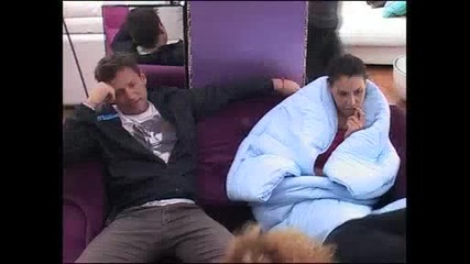Vip Brother 25.20.2012 - Къци Свири , а Люси пее