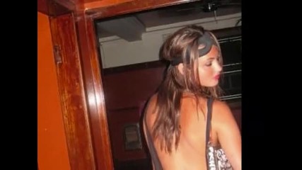 Phoebe Tonkin 