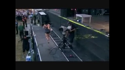 Katy Perry - I Kissed A Girl (live) 