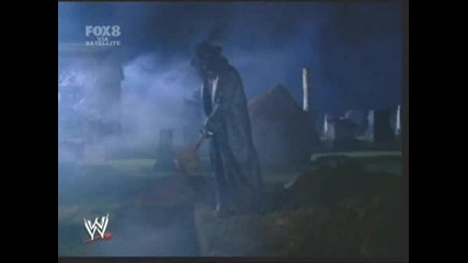Wwe - Undertaker копа гроб на Batista