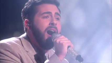 Италиански студент пее песен на Марая Кери на полуфинала в X Factor Великобритания