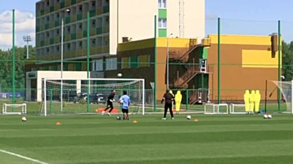 Луис Суарес е получил травма по време на тренировката на Уругвай