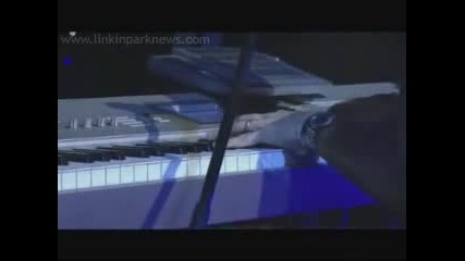 Linkin Park - Pushing Me Away Live