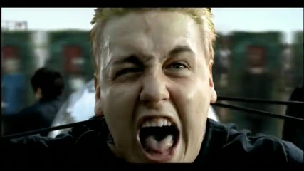 Papa Roach - She Loves Me Not