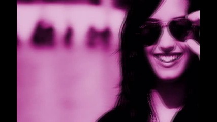 Nothin' on you, Demi (h)