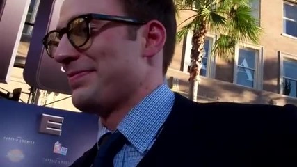 Крис Еванс на премиерата на филма си Капитан Америка: Първият Отмъстител