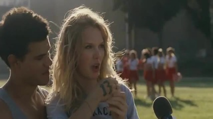Taylor Swift and Taylor Lautner in Valentines Day