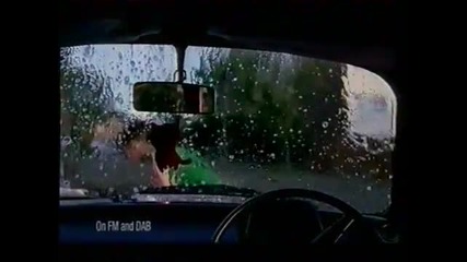 Смешна реклама на радио Heart 106 с Vw Beetle