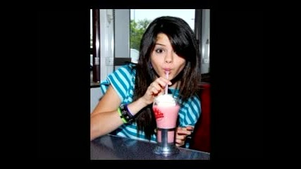 Selena Gomez - Naturally 