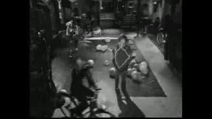 Bisera Veletanlic - Am I The Same Girl 