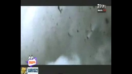 Изригване на вулкан в океана 