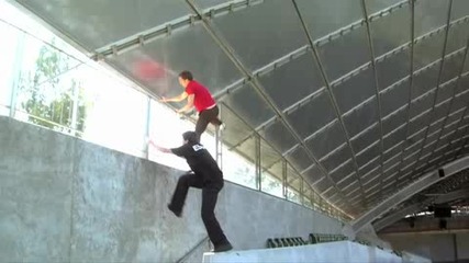 Team Escape [te]showing parkour skills