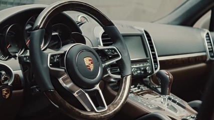 Красотата на интериорният дизайн в Porsche Cayenne
