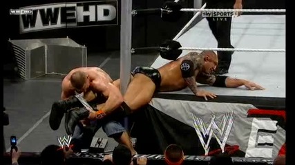 John Cena прецаква Batista и си запазва титлата 