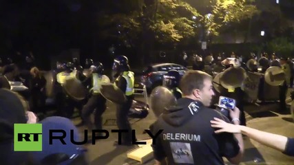 UK: Halloween ravers clash with riot police after illegal party shut down