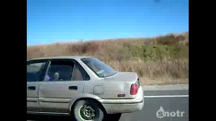 Човека си кара още 1 конска сила в колата