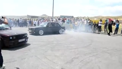 Crazy Bmw E30 Street Drift