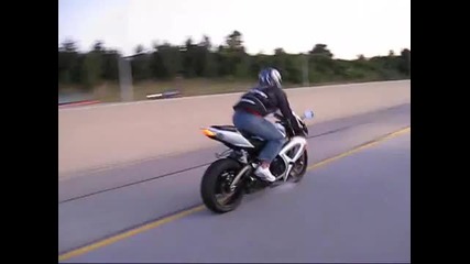 Gsxr Wheelie Vid