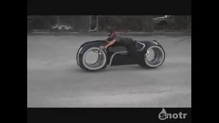 Моторите от Tron : Legacy на живо