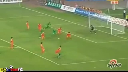 Вижте това изпълнение - страхотна задна ножица на мач в Китай!