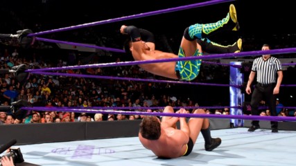 Akira Tozawa vs. Drew Gulak: WWE 205 Live, Oct. 31, 2017