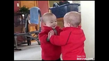 От малък е самовлюбен