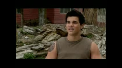 !! Exclusive !! Taylor Lautner on New Moon 